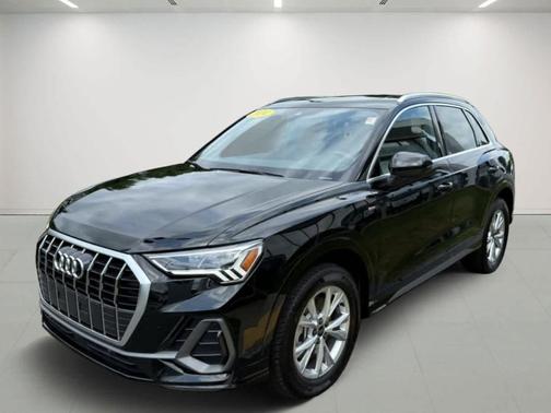 2024 Audi Q3 45 S line Premium