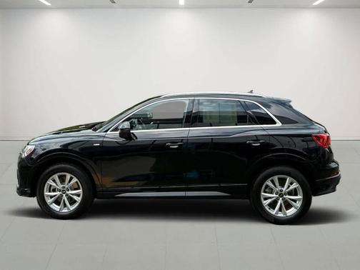 2024 Audi Q3 45 S line Premium