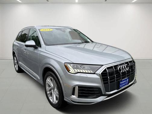 2024 Audi Q7 55 Premium Plus