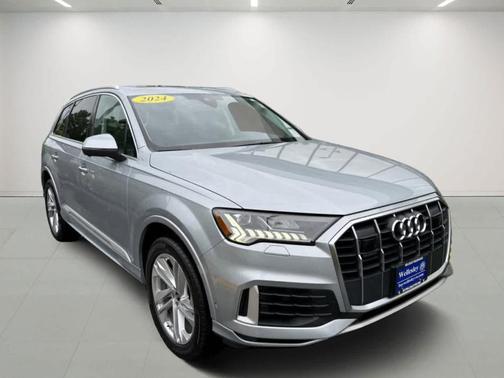 2024 Audi Q7 55 Premium Plus