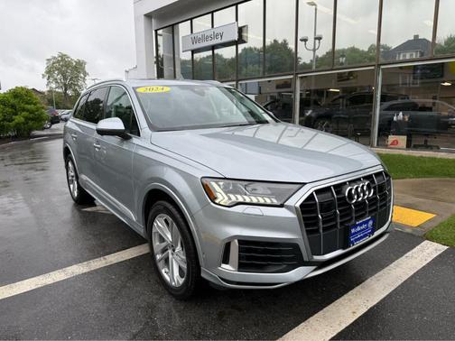 2024 Audi Q7 55 Premium Plus