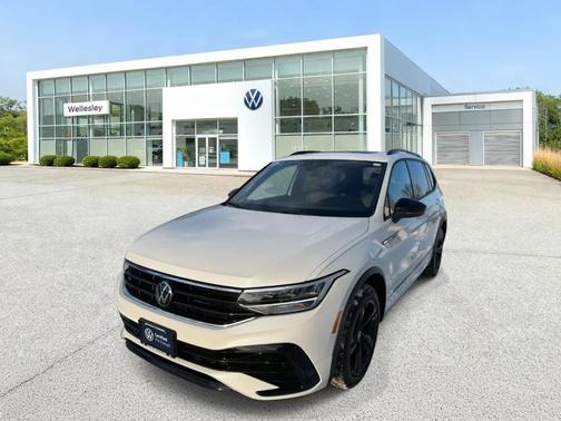 2024 Volkswagen Tiguan 2.0T SE R-Line Black