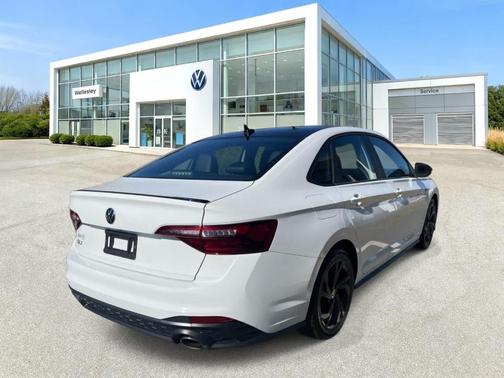 Pure White / Black Roof 2024 Volkswagen Jetta GLI 2.0T Autobahn