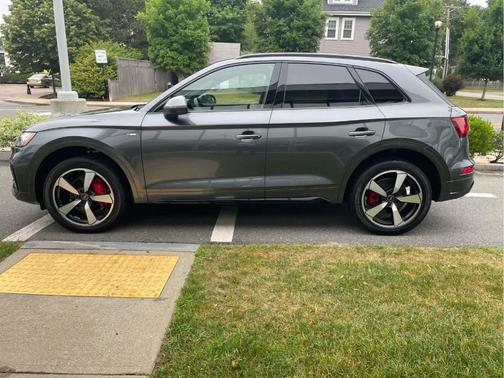 2024 Audi Q5 45 S line quattro Premium