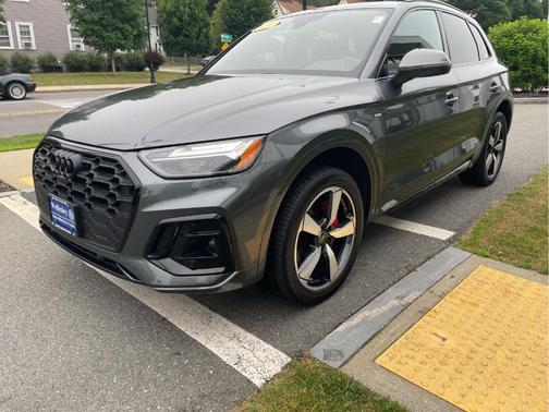 2024 Audi Q5 45 S line quattro Premium