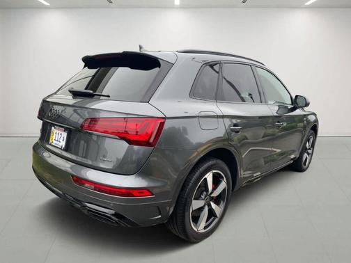 2024 Audi Q5 45 S line quattro Premium
