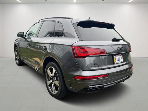 2024 Audi Q5 45 S line quattro Premium