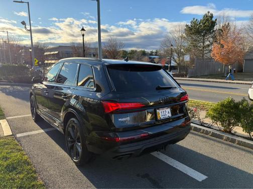 2025 Audi Q7 55 Premium Plus