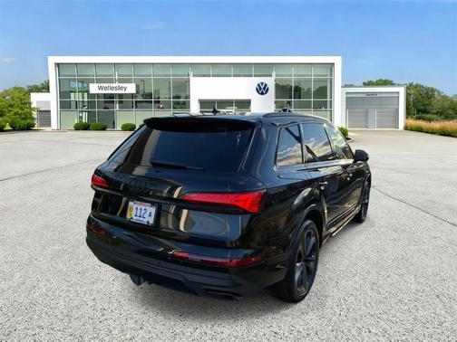 2025 Audi Q7 55 Premium Plus