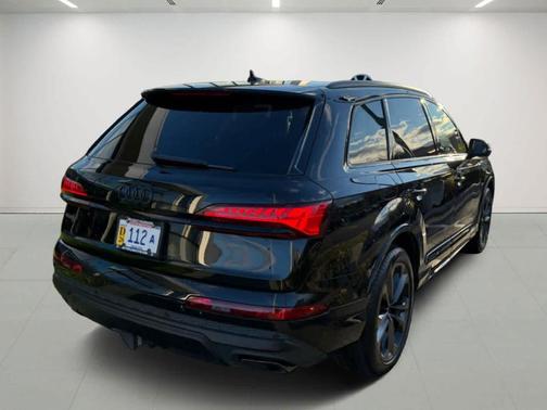 2025 Audi Q7 55 Premium Plus