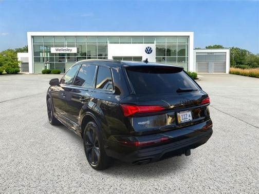 2025 Audi Q7 55 Premium Plus