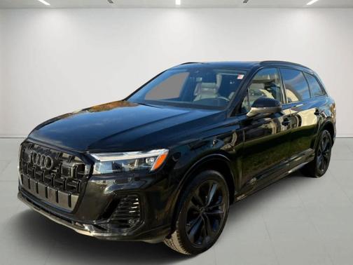 2025 Audi Q7 55 Premium Plus