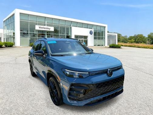 Monterey Blue Pearl 2025 Volkswagen Tiguan 2.0T SE R-Line Black