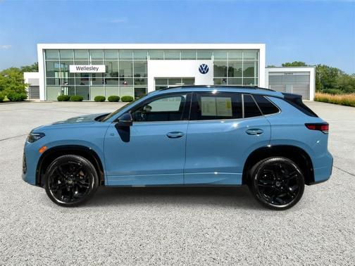 Monterey Blue Pearl 2025 Volkswagen Tiguan 2.0T SE R-Line Black