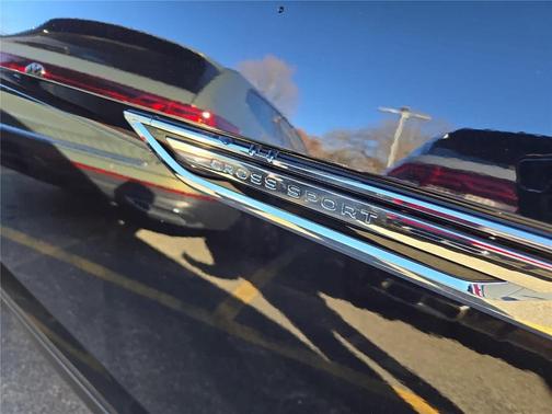 2026 Volkswagen Atlas Cross Sport 2.0T SE