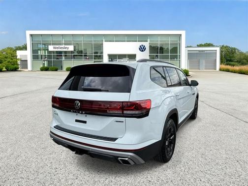 2025 Volkswagen Atlas 2.0T Peak Edition