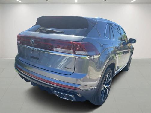 2024 Volkswagen Atlas Cross Sport 2.0T SEL Premium R-Line