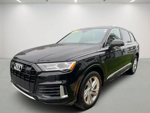 2023 Audi Q7 55 Premium Plus