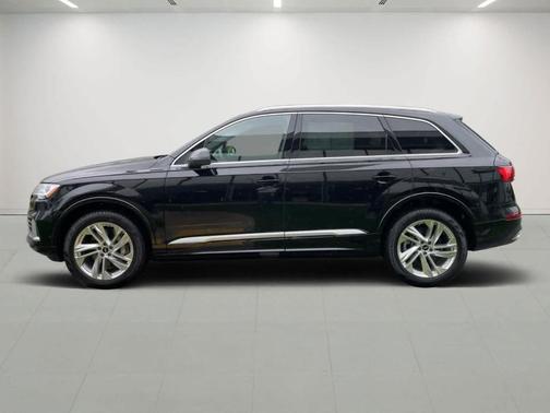 2023 Audi Q7 55 Premium Plus