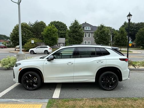 2025 Volkswagen Tiguan 2.0T SE R-Line Black