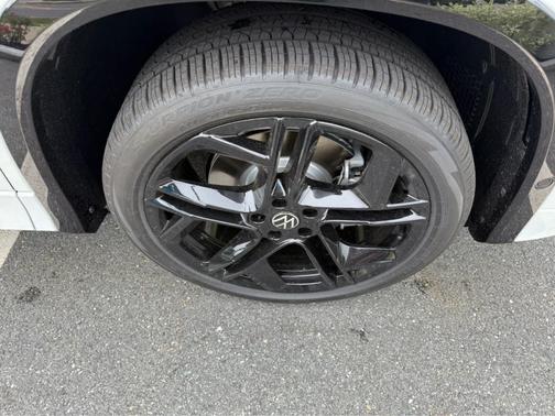 2025 Volkswagen Tiguan 2.0T SE R-Line Black