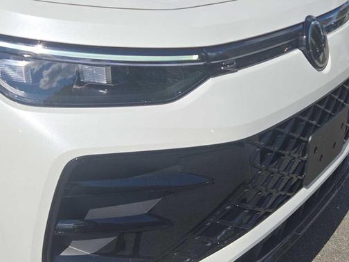 2025 Volkswagen Tiguan 2.0T SE R-Line Black