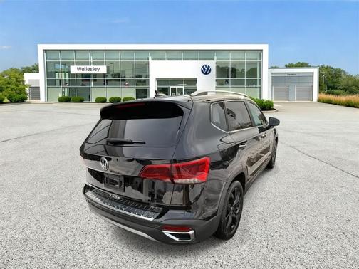 2023 Volkswagen Taos 1.5T SE