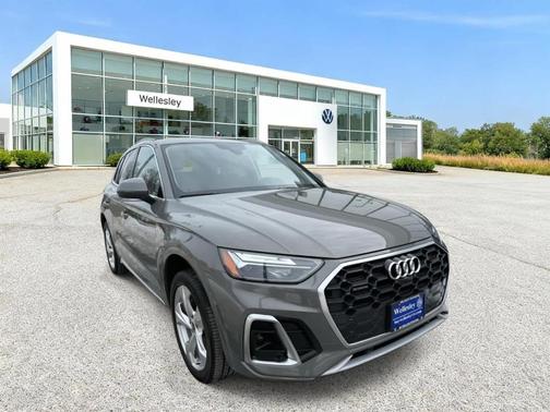 2023 Audi Q5 45 S line Premium Plus