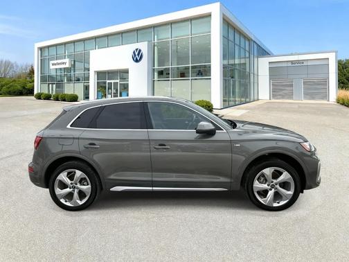 2023 Audi Q5 45 S line Premium Plus