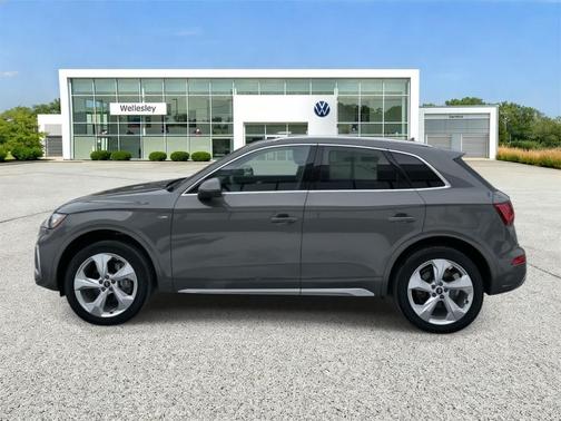 2023 Audi Q5 45 S line Premium Plus