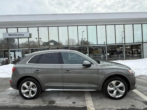 2023 Audi Q5 45 S line Premium Plus