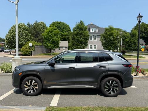 2025 Volkswagen Tiguan 2.0T S