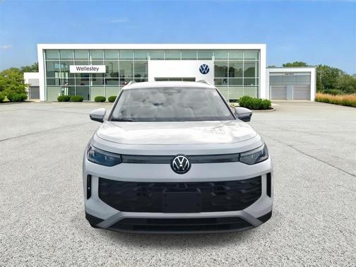 Pure White 2026 Volkswagen Tiguan 2.0T SE