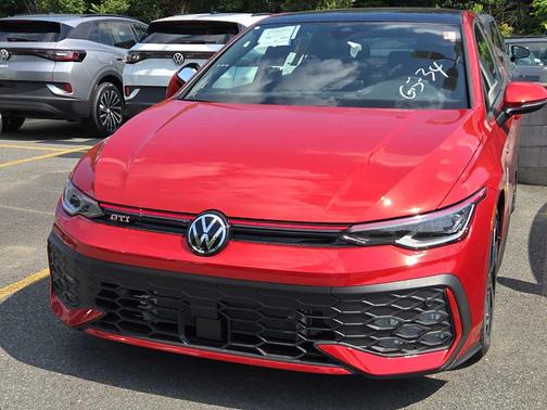 2025 Volkswagen Golf GTI 2.0T SE