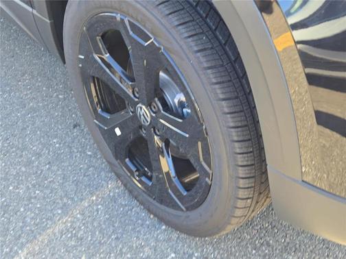 2026 Volkswagen Taos SEL