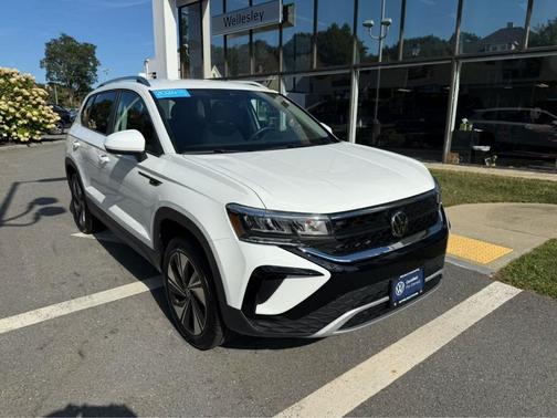 2024 Volkswagen Taos 1.5T SE