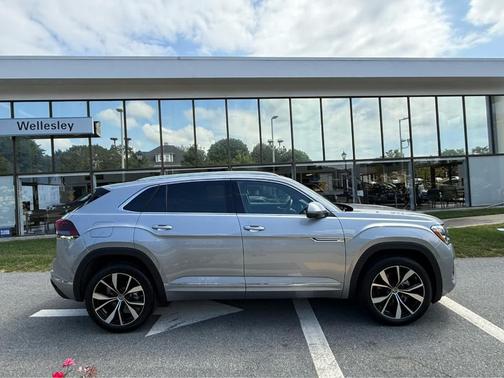 2025 Volkswagen Atlas Cross Sport 2.0T SEL Premium R-Line