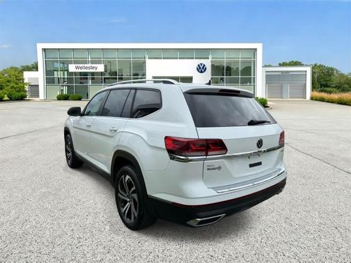 Opal White Pearl Effect 2023 Volkswagen Atlas 2.0T SEL