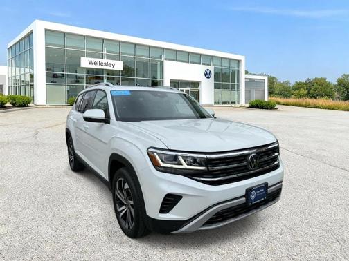 Opal White Pearl Effect 2023 Volkswagen Atlas 2.0T SEL