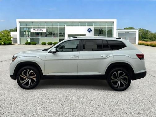 Opal White Pearl Effect 2023 Volkswagen Atlas 2.0T SEL