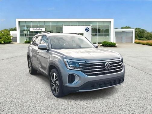 Silver Mist Metallic 2026 Volkswagen Atlas 2.0T SE W/TECHNOLOGY