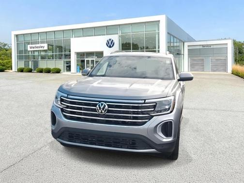 Silver Mist Metallic 2026 Volkswagen Atlas 2.0T SE W/TECHNOLOGY
