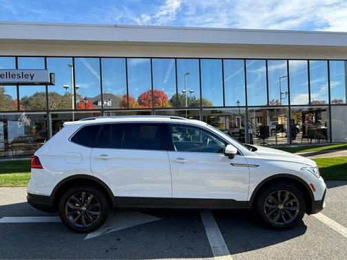 2022 Volkswagen Tiguan 2.0T SE