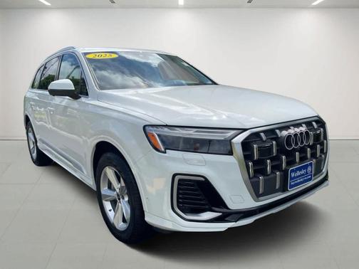 2025 Audi Q7 55 Premium