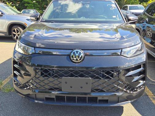 2025 Volkswagen Tiguan 2.0T SE R-Line Black
