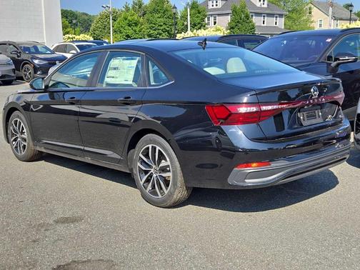 2025 Volkswagen Jetta 1.5T SE