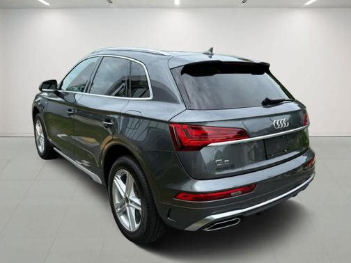 2024 Audi Q5 e 55 S line quattro Premium