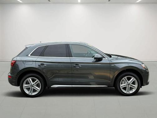 2024 Audi Q5 e 55 S line quattro Premium