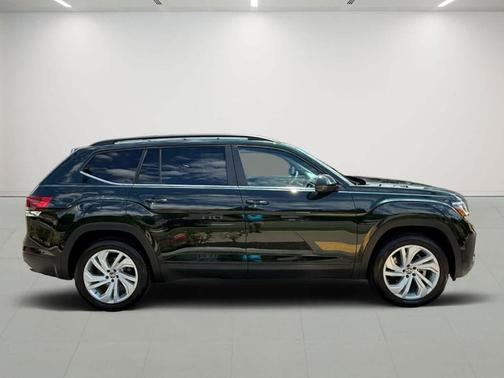 2022 Volkswagen Atlas 3.6L SE w/Technology
