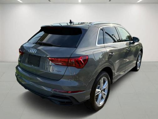 2024 Audi Q3 45 S line Premium